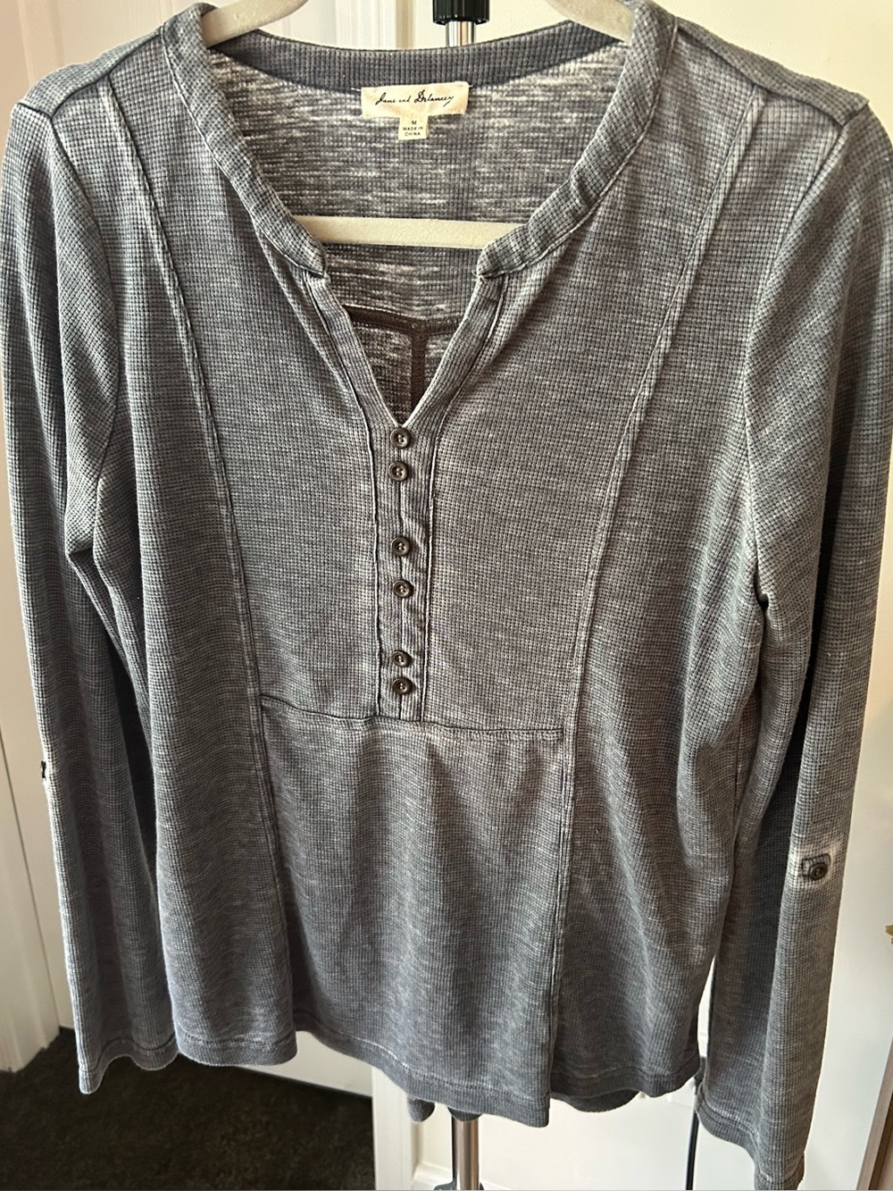 Women’s Long-Sleeve Waffle Henley Top- Gray